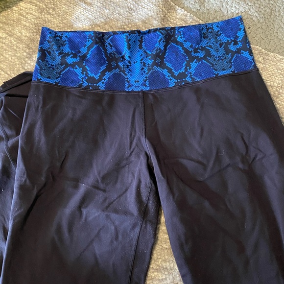 Lululemon yoga pants - Picture 3 of 3